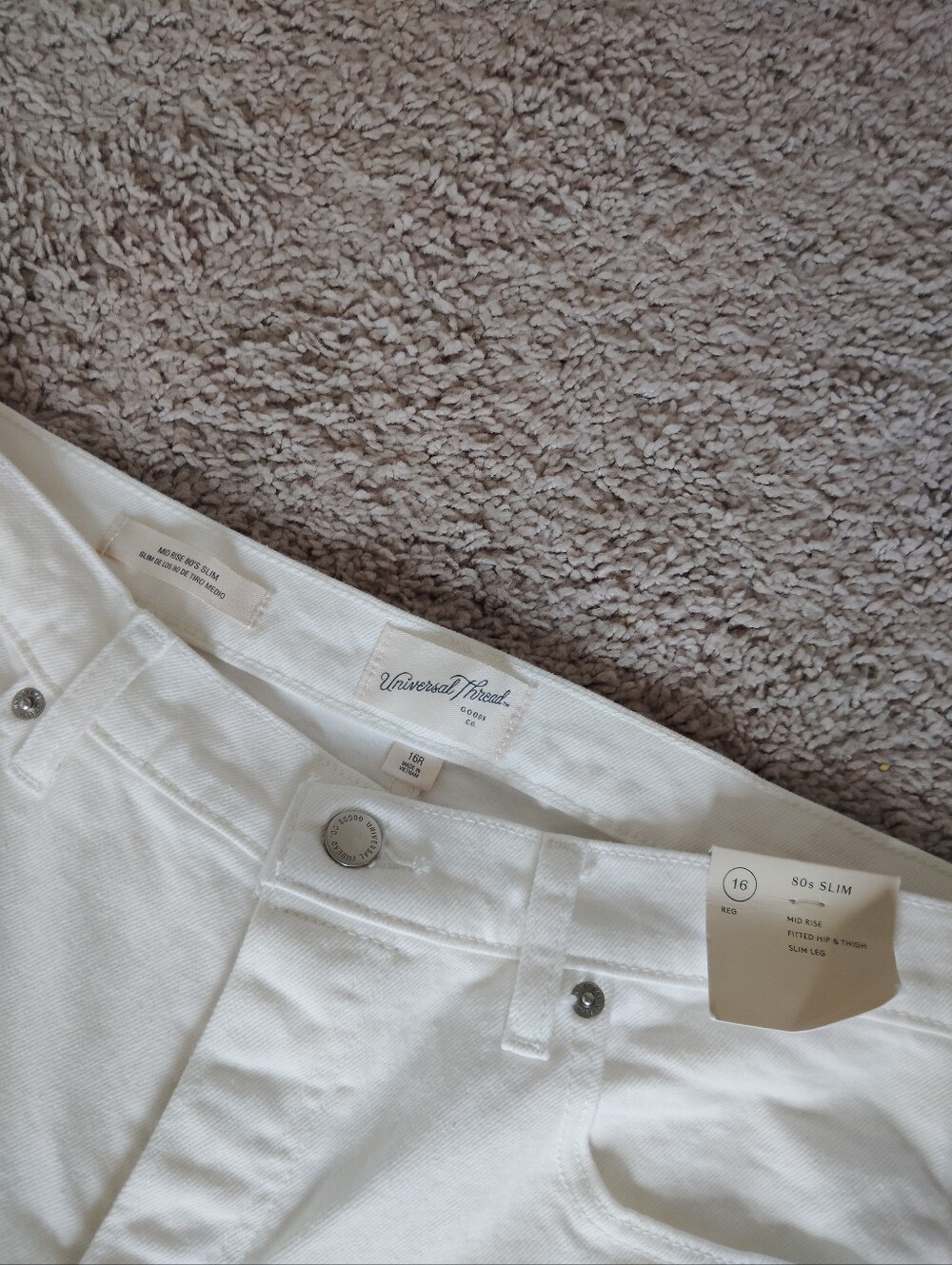Universal Thread 80s Slim Fit Jeans - Picture 3 of 8